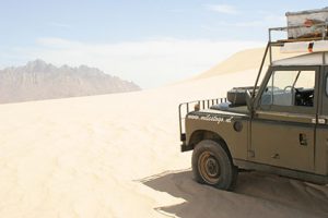 Woestijnrijden in de Sahara met de Land Rover